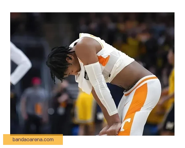 独一档！弗拉格本季9场狂砍30+超其他两位新秀总和